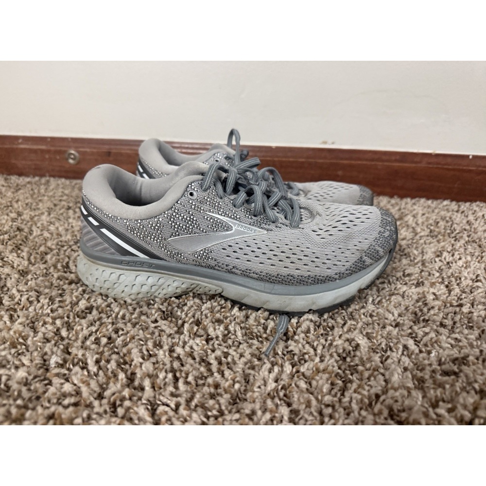 Brooks Ghost 11 Silver Grey 1202771B028 Women's Size 7 Running